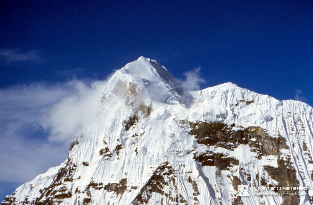 Szczyt Annapurna South (7219 m n.p.m.) w masywie Annapurny.